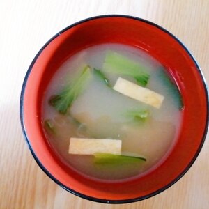 鰹節粉で小松菜の味噌汁